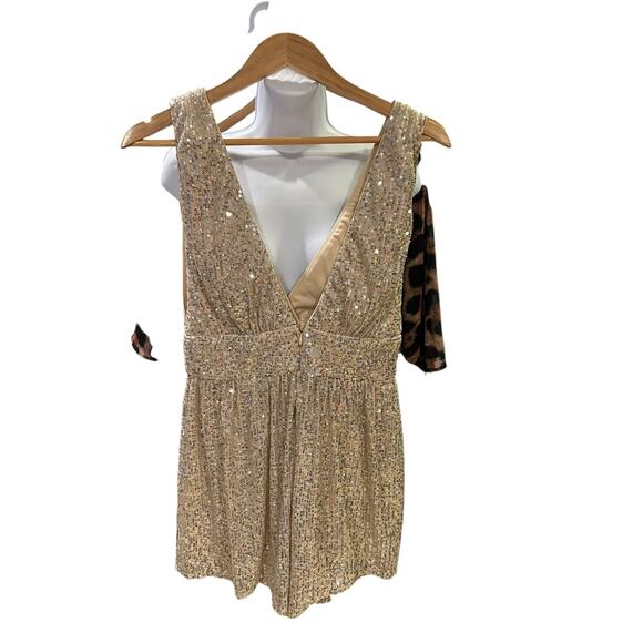 NWT LULUS Gold Embellished Sequin Sleeveless Plunge V-Neck Romper Women's Medium - Picture 3 of 11